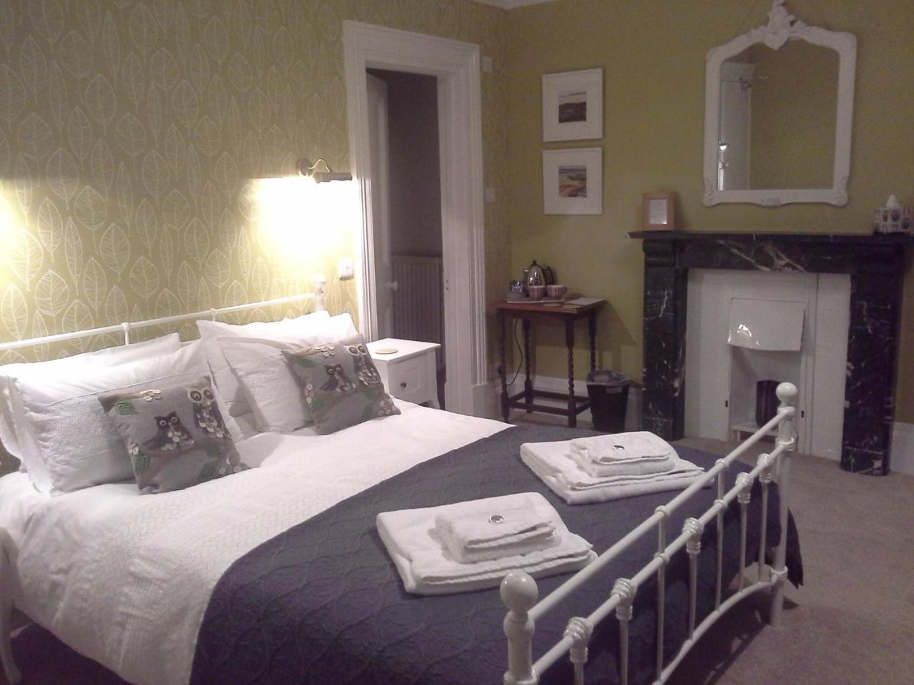 The Old Vicarage B & B 巴恩斯特珀尔 外观 照片